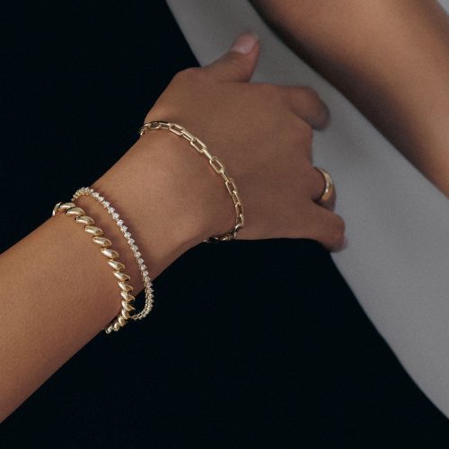 Kinn 14k gold jewelry bracelets lifestyle 10 64aa5e9b 9ffa 45e5 839e e5e4a11ca37d