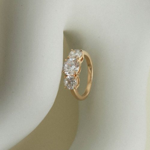 Kinn Vow Engagement Ring Web 60