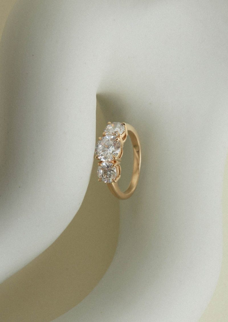 Kinn Vow Engagement Ring Web 60