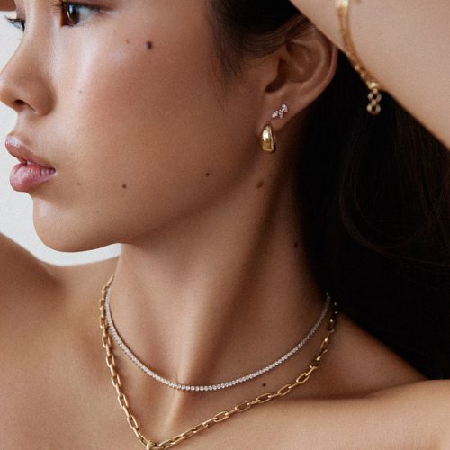 kinn 14k gold fine jewelry campaign lifestyle 1