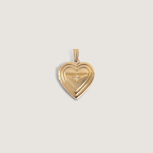 alt="Maison Ribbed Heart Locket II"