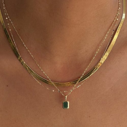 kinn 14k gold fine jewelry mariner chain necklace lifestyle 5